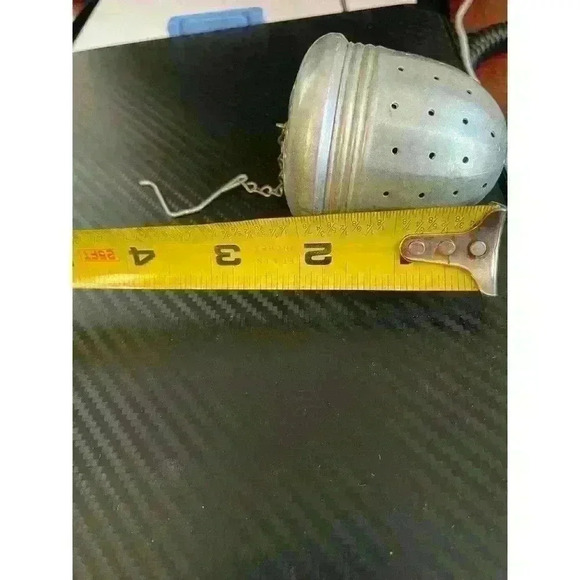 Acorn shaped aluminum loose leaf T-ball infuser. - Picture 4 of 4